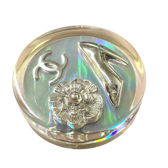 Authentic CHANEL Aurora Borealis Iridescent Rainbow Vintage ‘97 Clip On Earrings - Picture 2 of 16